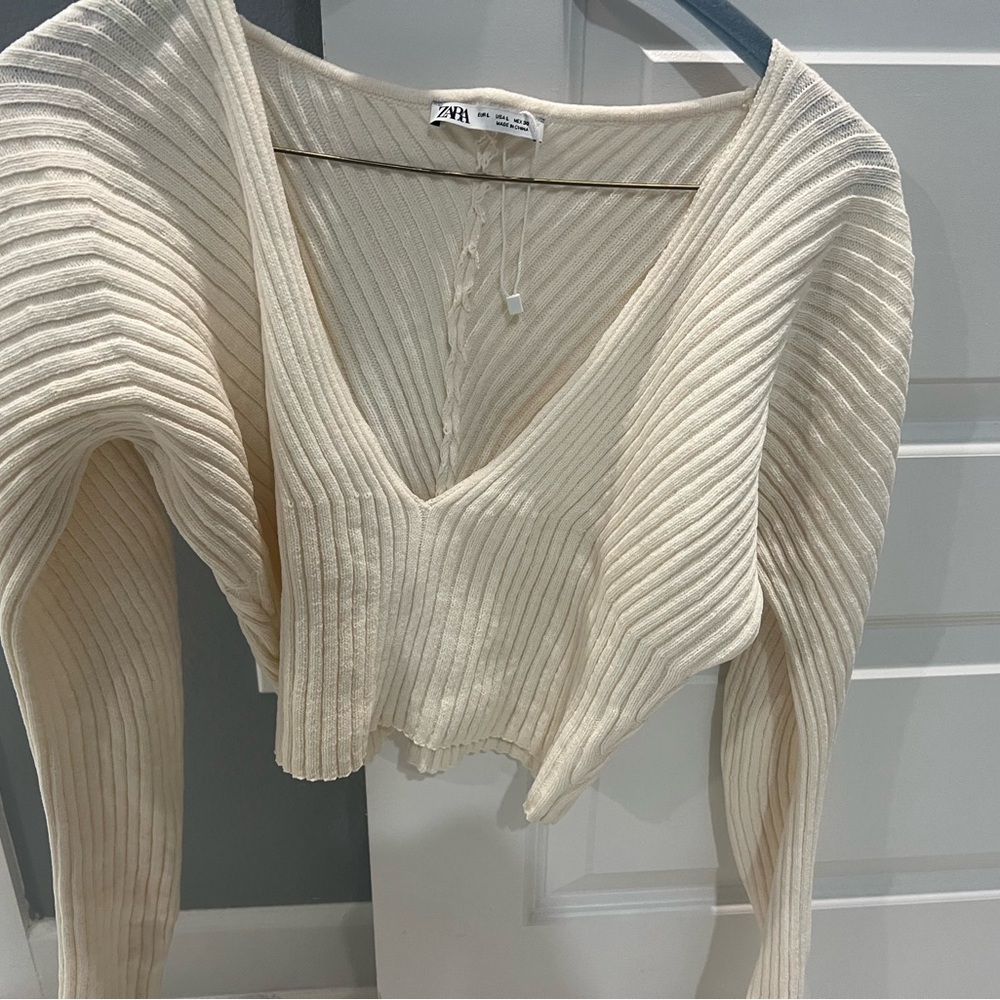Zara sweater top